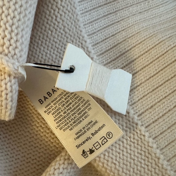 Aritiza babton turtleneck sweater. New condition. Never worn! Size 2 - Picture 3 of 4